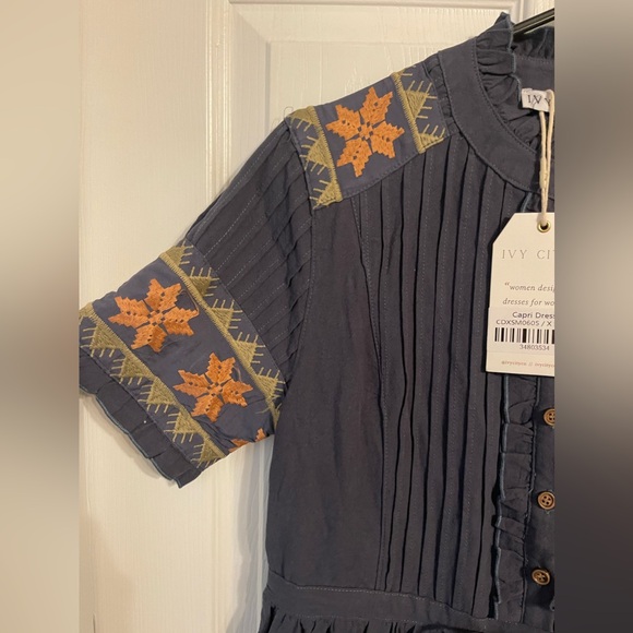 Beautiful embroidered Ivy City Co. dress. Never worn, nwt. - Picture 2 of 8